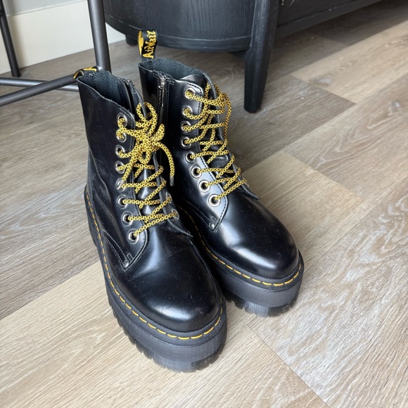 Dr Martens Jadon Max Boots - Picture 5 of 9